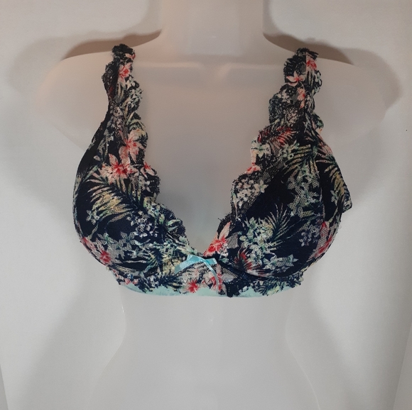 ✂️3/$15 Maurices Triangle Lace Bra - Picture 2 of 5